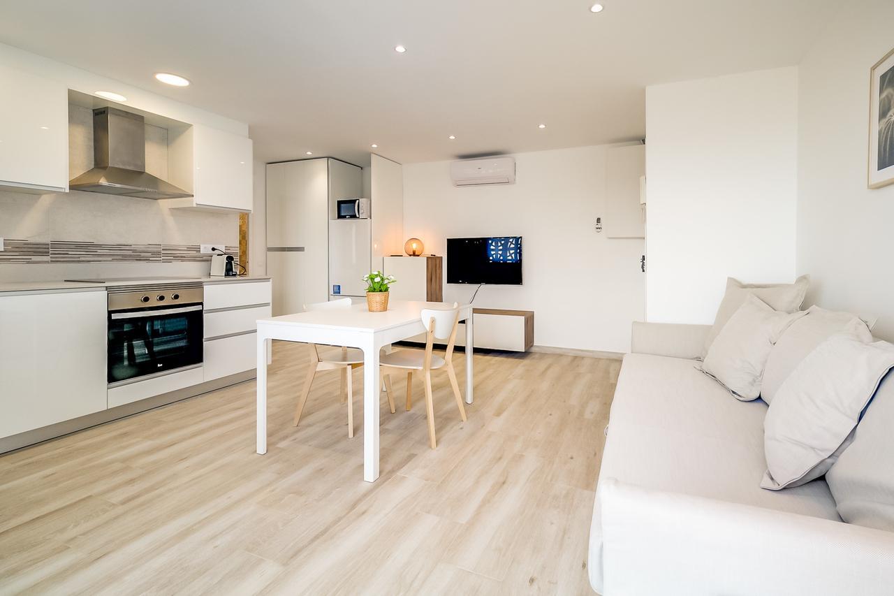 Hauzify I Apartament Rosa Dels Vents Santa Susanna Kültér fotó